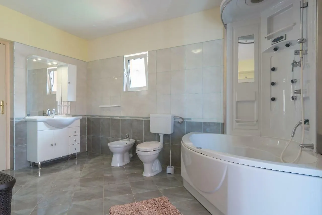 Βίλα Holiday Home Matela Ζαντάρ